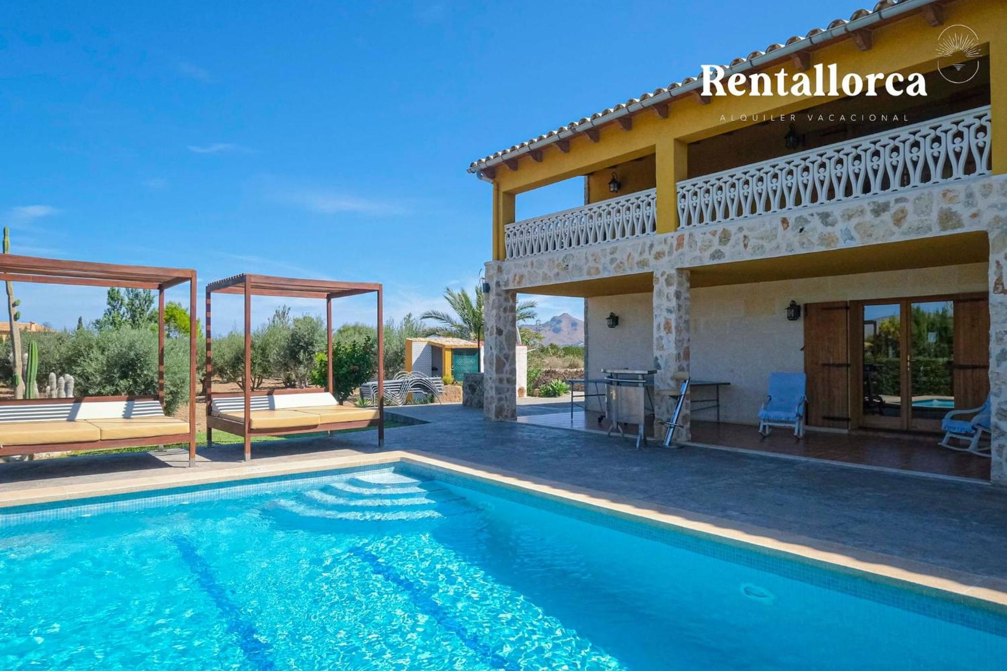 Country house Cristi Bressals By Rentallorca