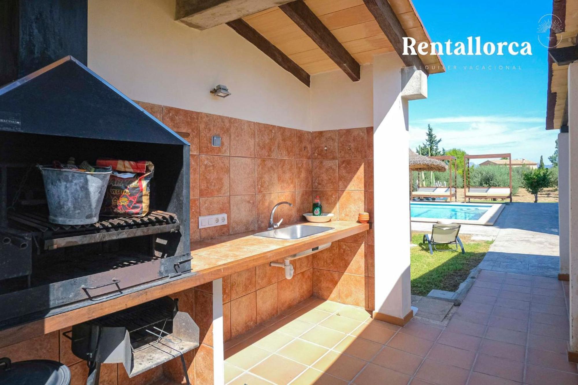 Country house Cristi Bressals By Rentallorca *