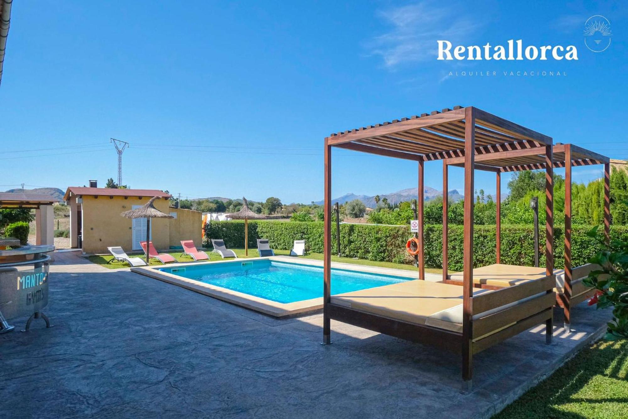 Country house Cristi Bressals By Rentallorca